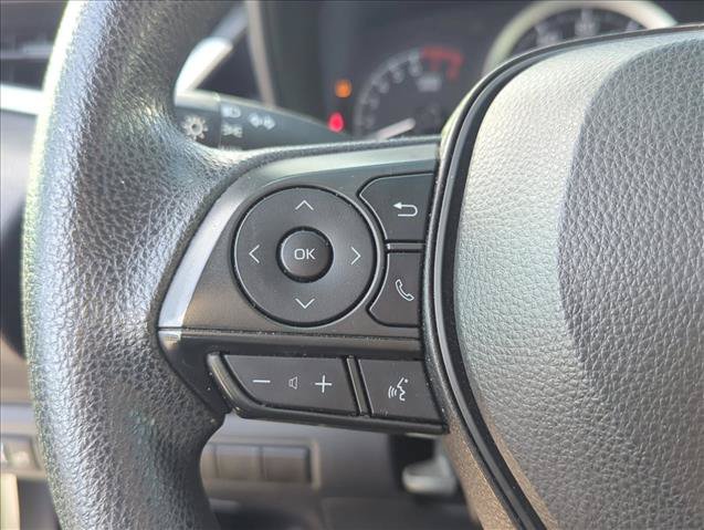Used 2021 Toyota Corolla LE FWD image 11