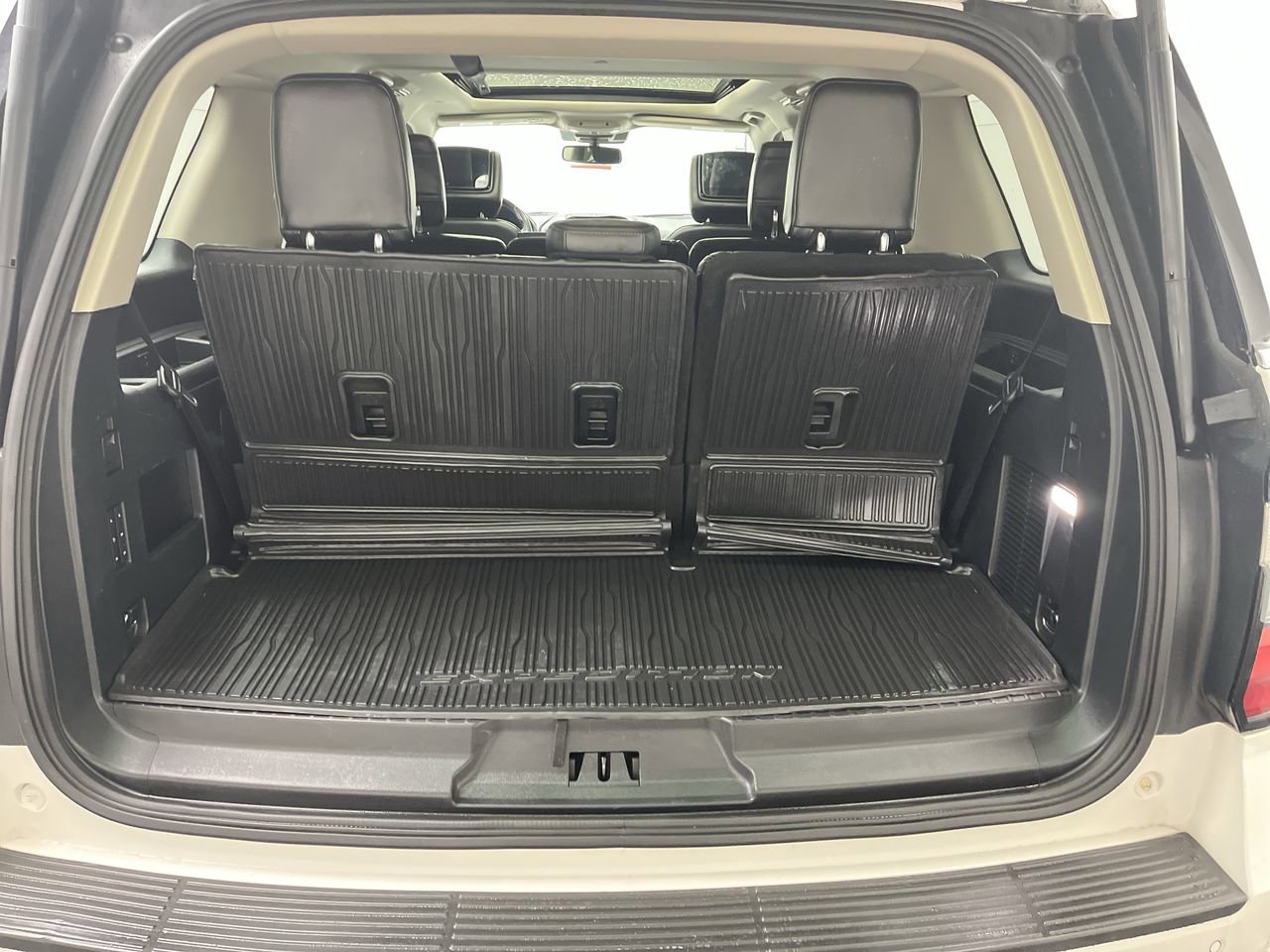 Used 2019 Ford Expedition Platinum image 35