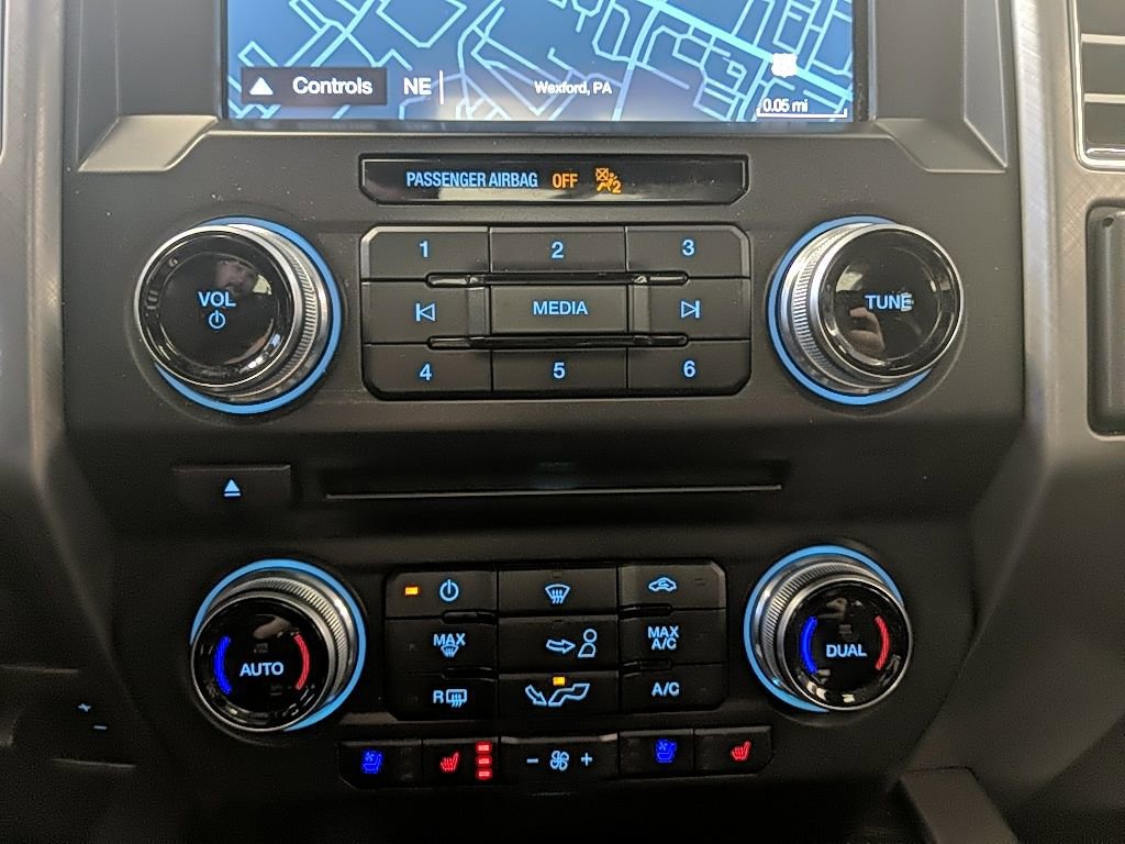 Used 2018 Ford F150 Limited w/ Trailer Tow Package image 22