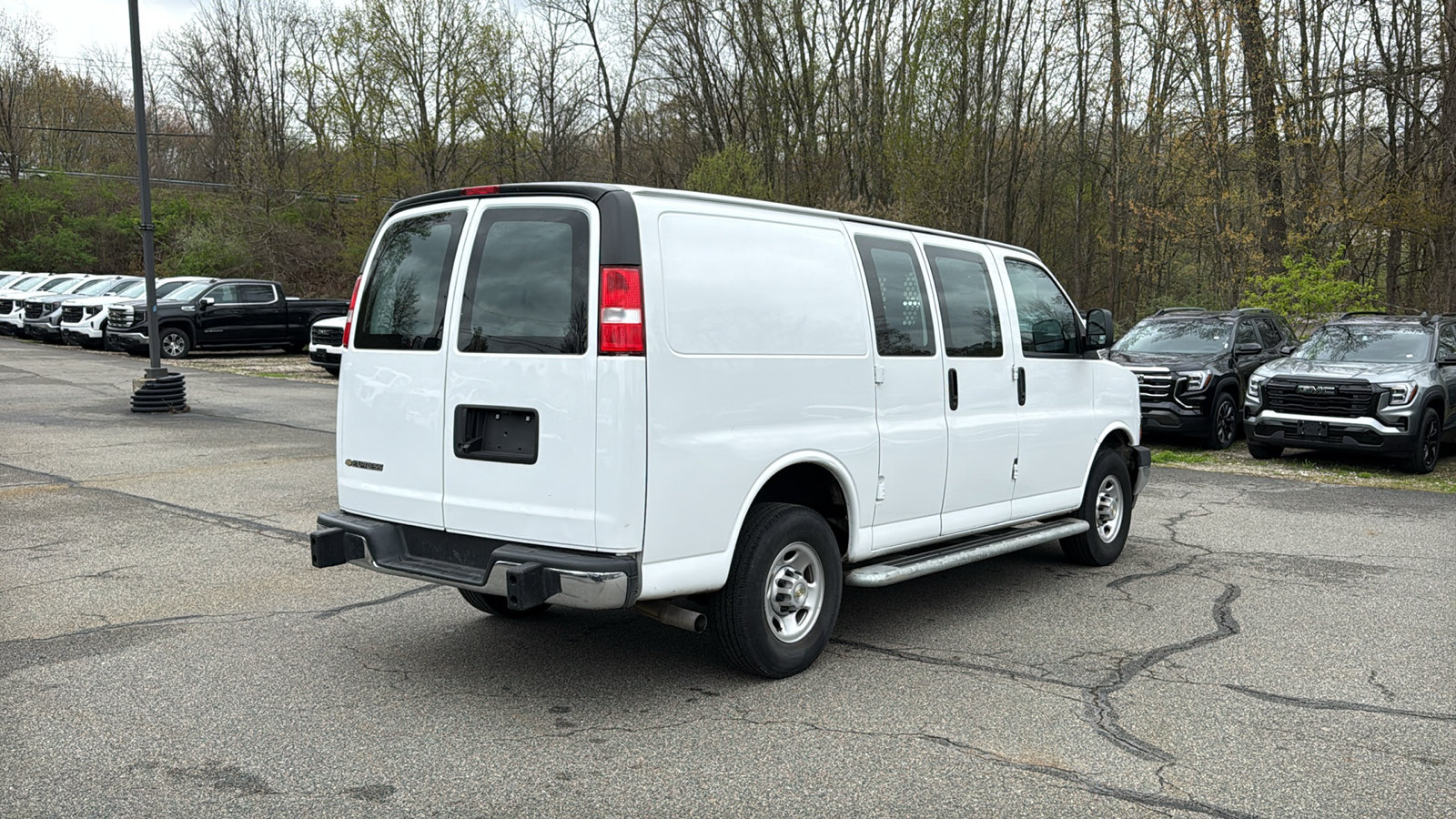 Used 2024 Chevrolet Express 2500 w/ Driver Convenience Package RWD image 6