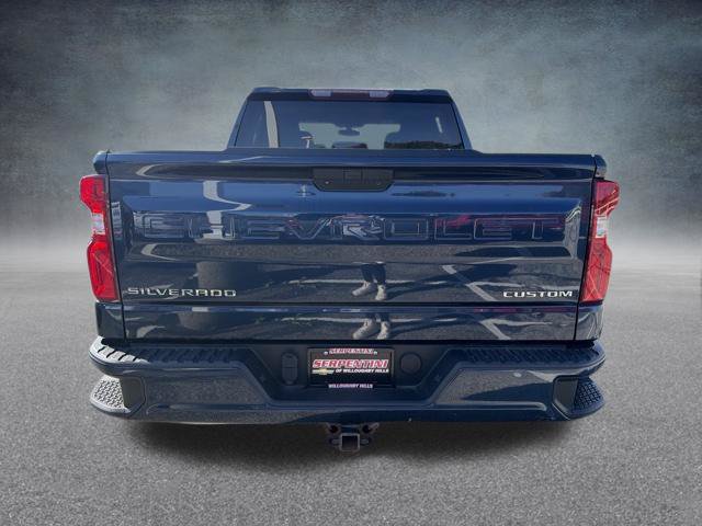 Used 2020 Chevrolet Silverado 1500 Custom w/ Custom Value Package AWD/4WD image 9
