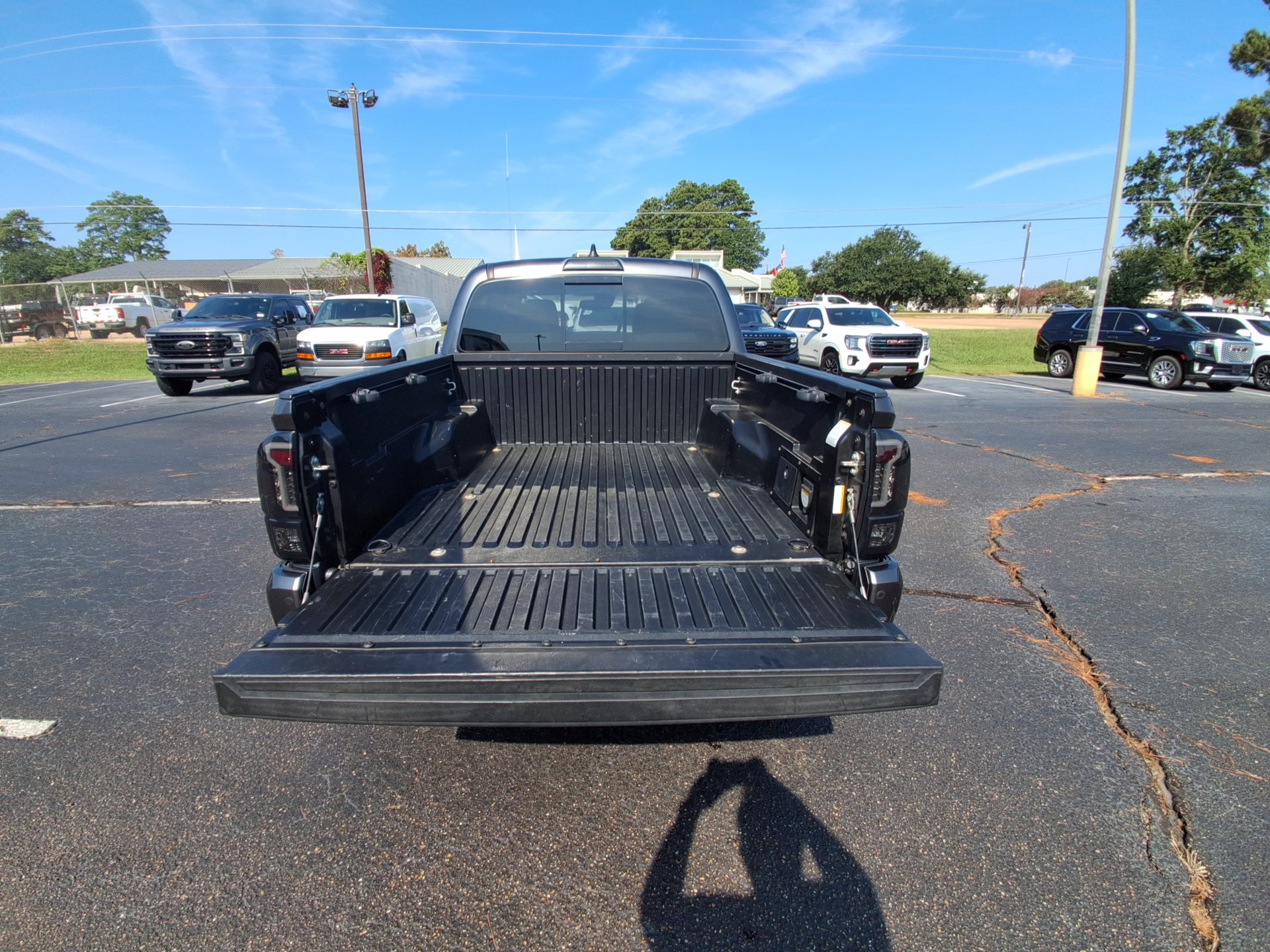 Used 2020 Toyota Tacoma TRD Sport w/ Technology Package RWD image 17