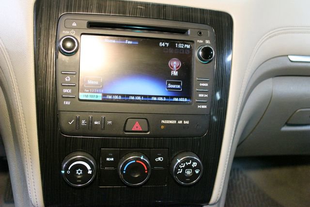 Used 2017 Chevrolet Traverse LT FWD image 25