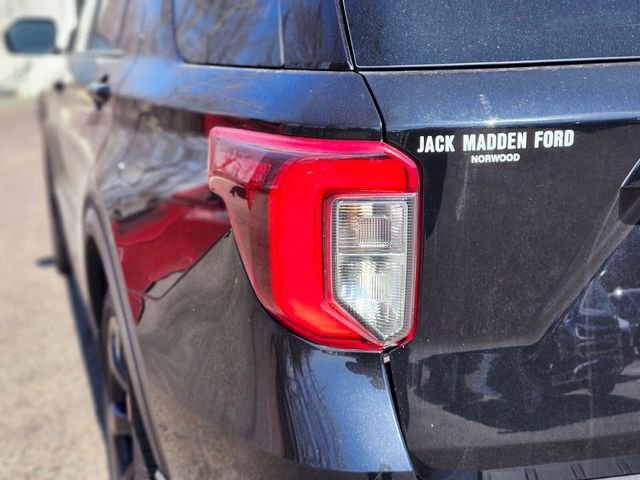 Used 2017 Ford Explorer Sport w/ Equipment Group 401A image 9