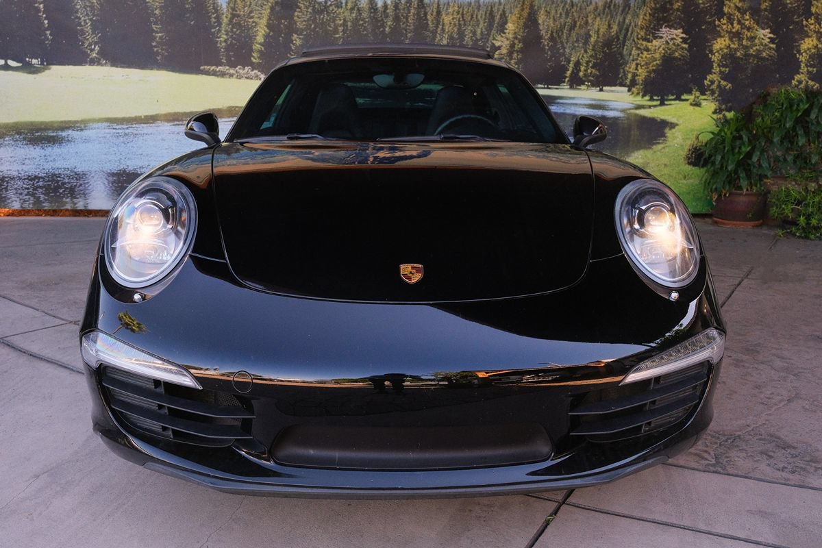 Used 2013 Porsche 911 Carrera RWD image 2