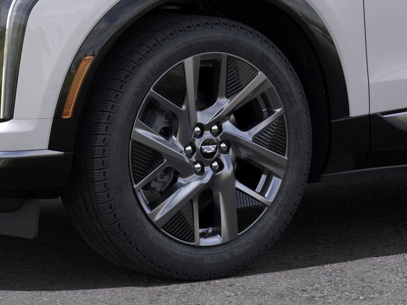 New 2025 Cadillac Optiq Luxury 1 image 9