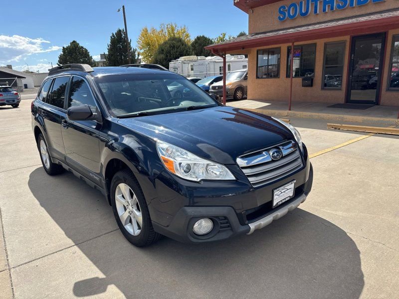 Used 2013 Subaru Outback 2.5i Limited image 1