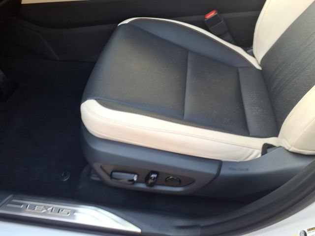 Used 2024 Lexus NX 250 FWD image 14
