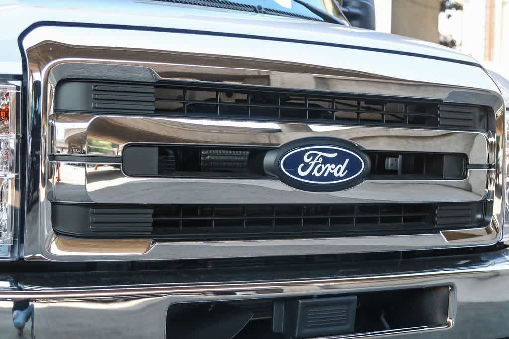 New 2026 Ford E-350 and Econoline 350 Super Duty w/ Power Equipment Group RWD image 6