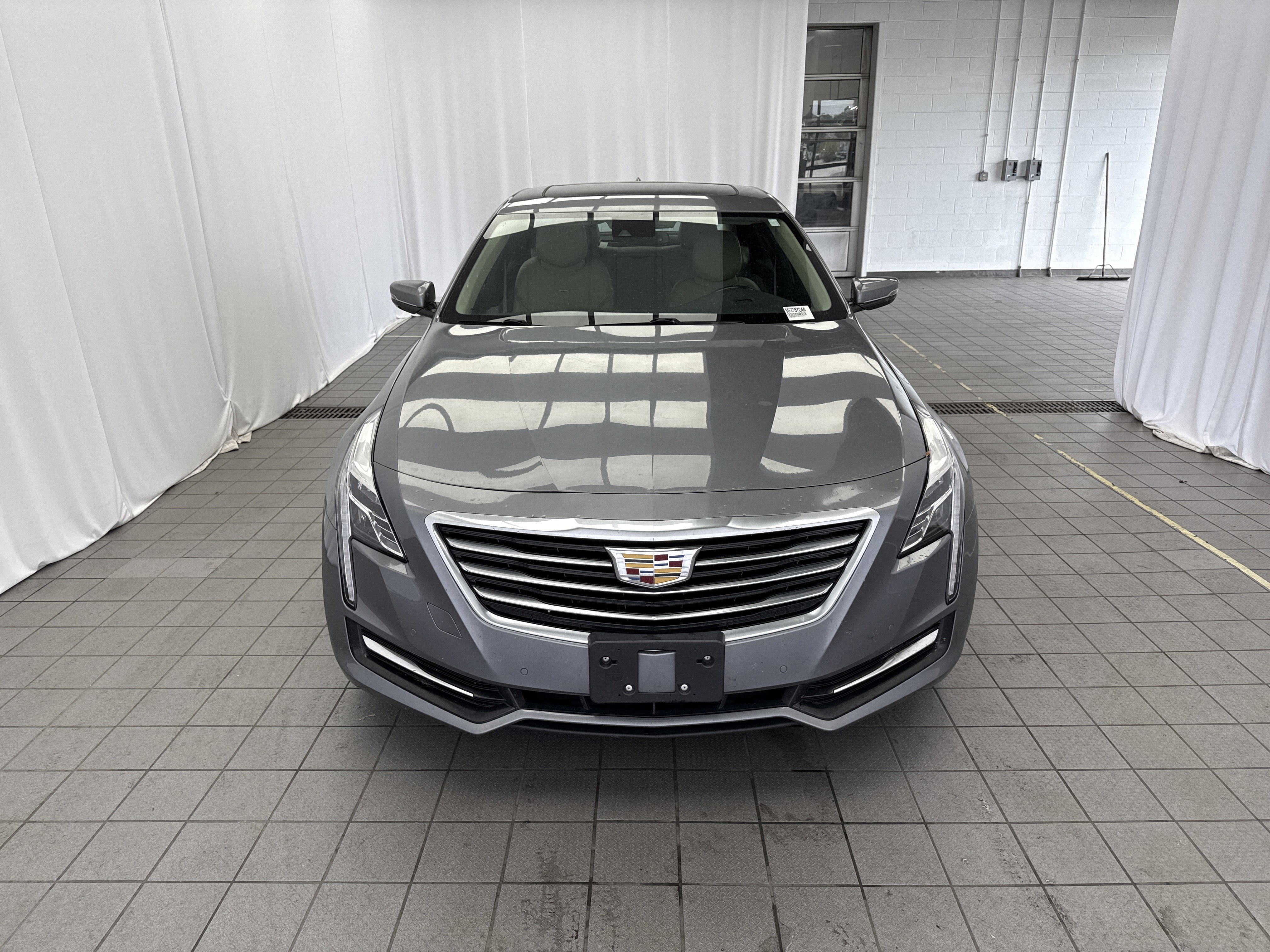 Used 2018 Cadillac CT6 2.0T image 2