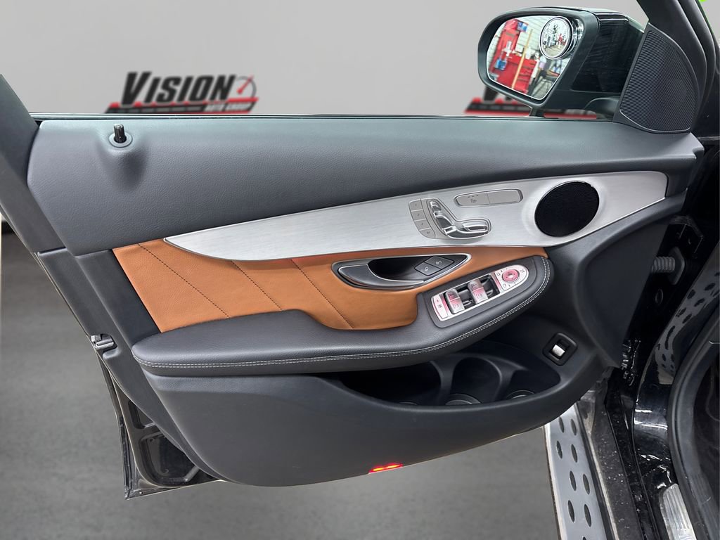 Used 2022 Mercedes-Benz GLC 300 4MATIC image 26