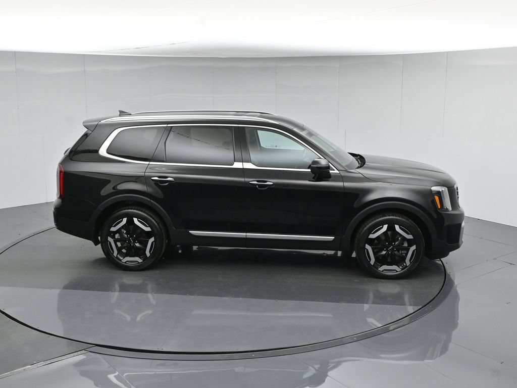 Used 2024 Kia Telluride S FWD image 57