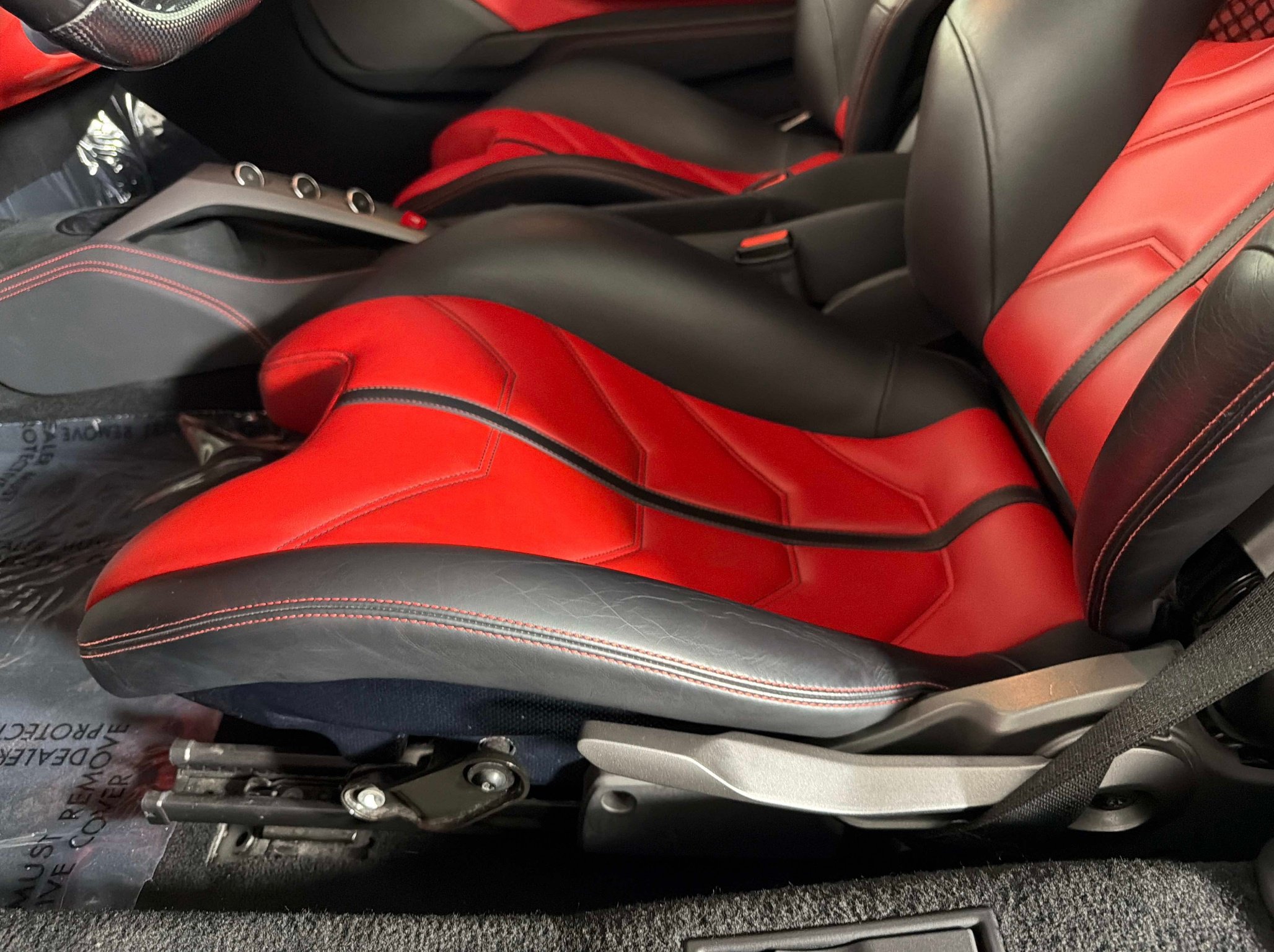 Used 2018 Ferrari 488 GTB RWD image 30