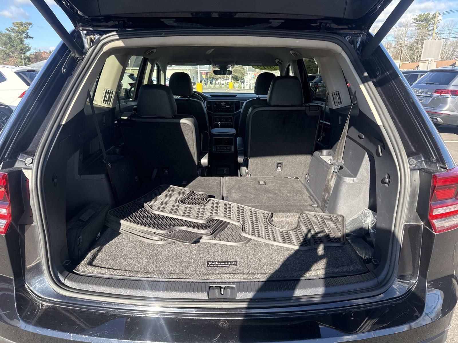 Used 2019 Volkswagen Atlas SE w/ Towing Package image 7