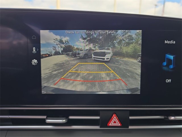 Used 2023 Hyundai Elantra SEL w/ Convenience Package image 18