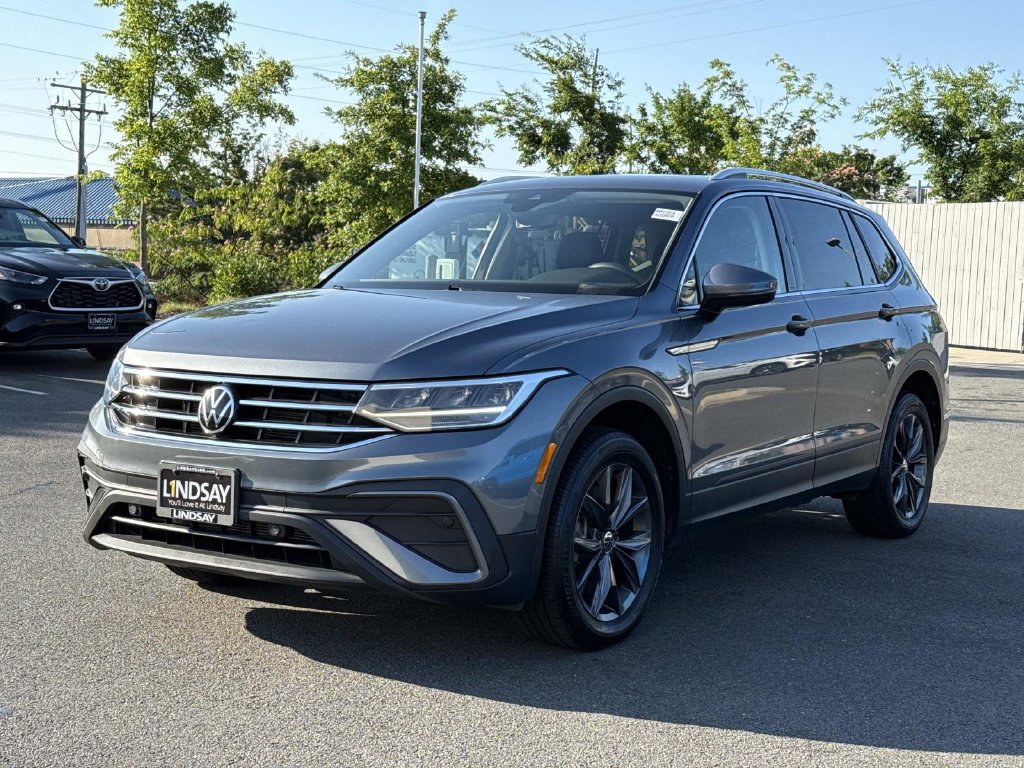 Used 2023 Volkswagen Tiguan SE AWD/4WD image 6