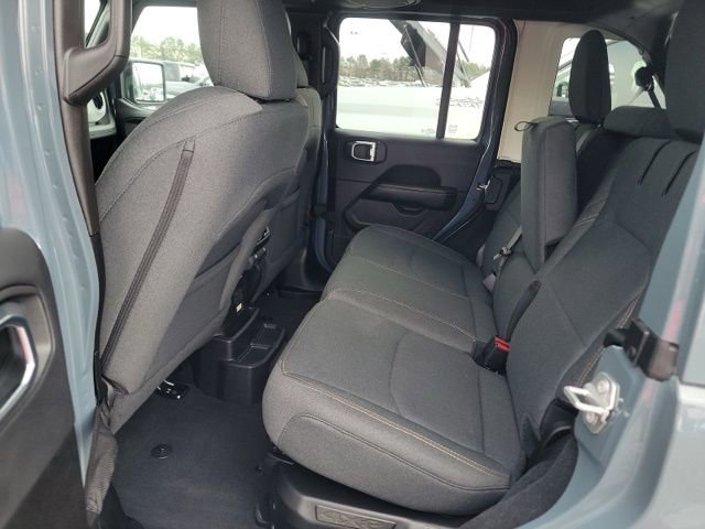 Used 2025 Jeep Wrangler Sahara 4xe image 16