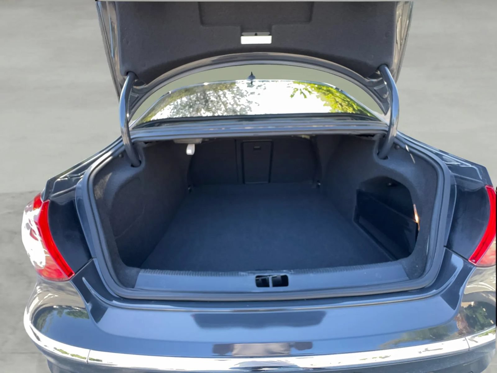 Used 2012 Volkswagen CC Lux Limited FWD image 48