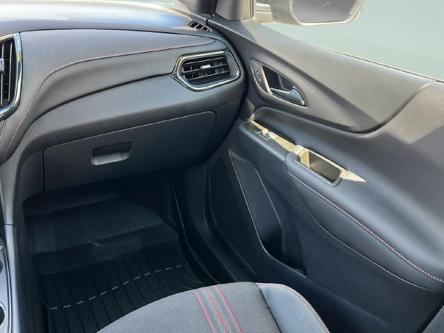 Used 2024 Chevrolet Equinox RS FWD image 17