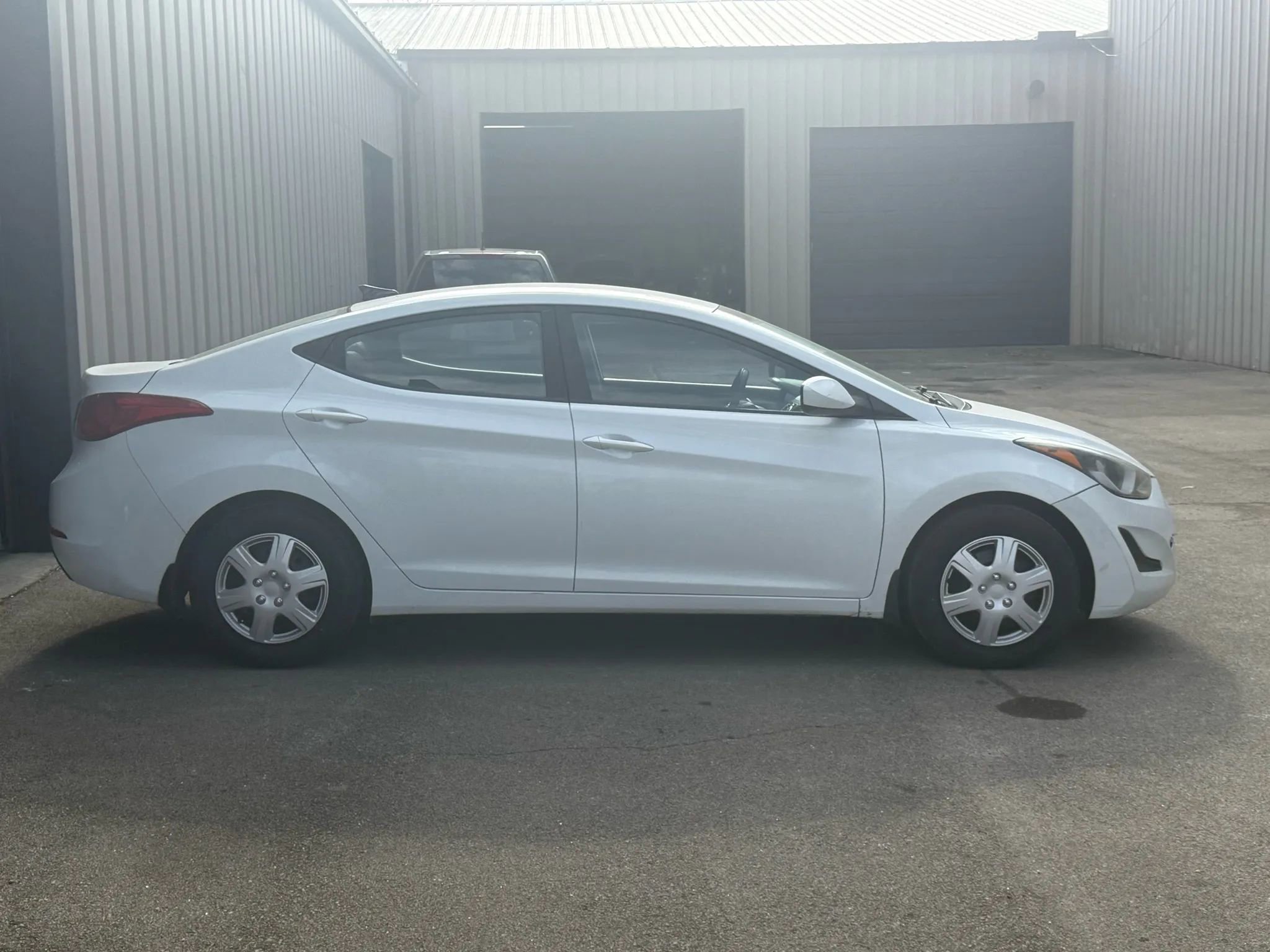 Used 2016 Hyundai Elantra SE image 8