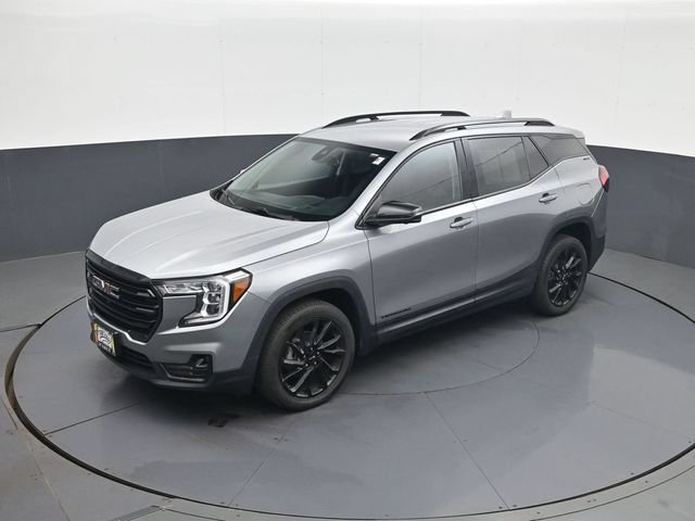 Used 2023 GMC Terrain SLT w/ Tech Package AWD/4WD image 13
