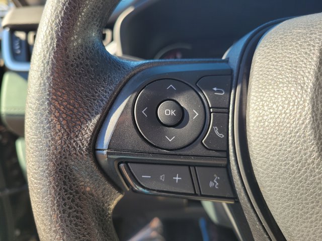 Used 2024 Toyota RAV4 XLE FWD image 28