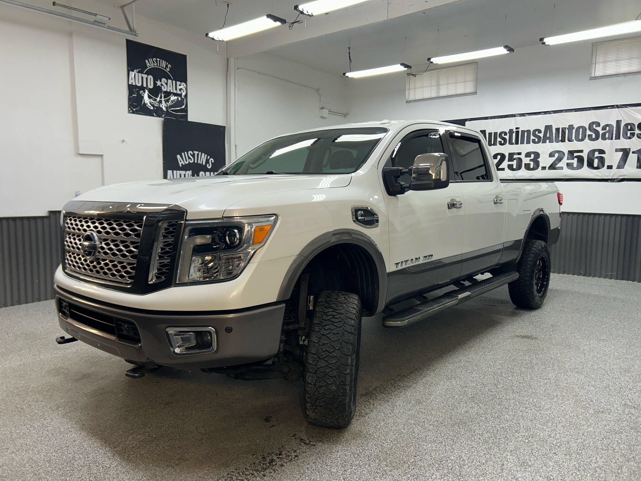 Used 2016 Nissan Titan Platinum Reserve AWD/4WD image 3
