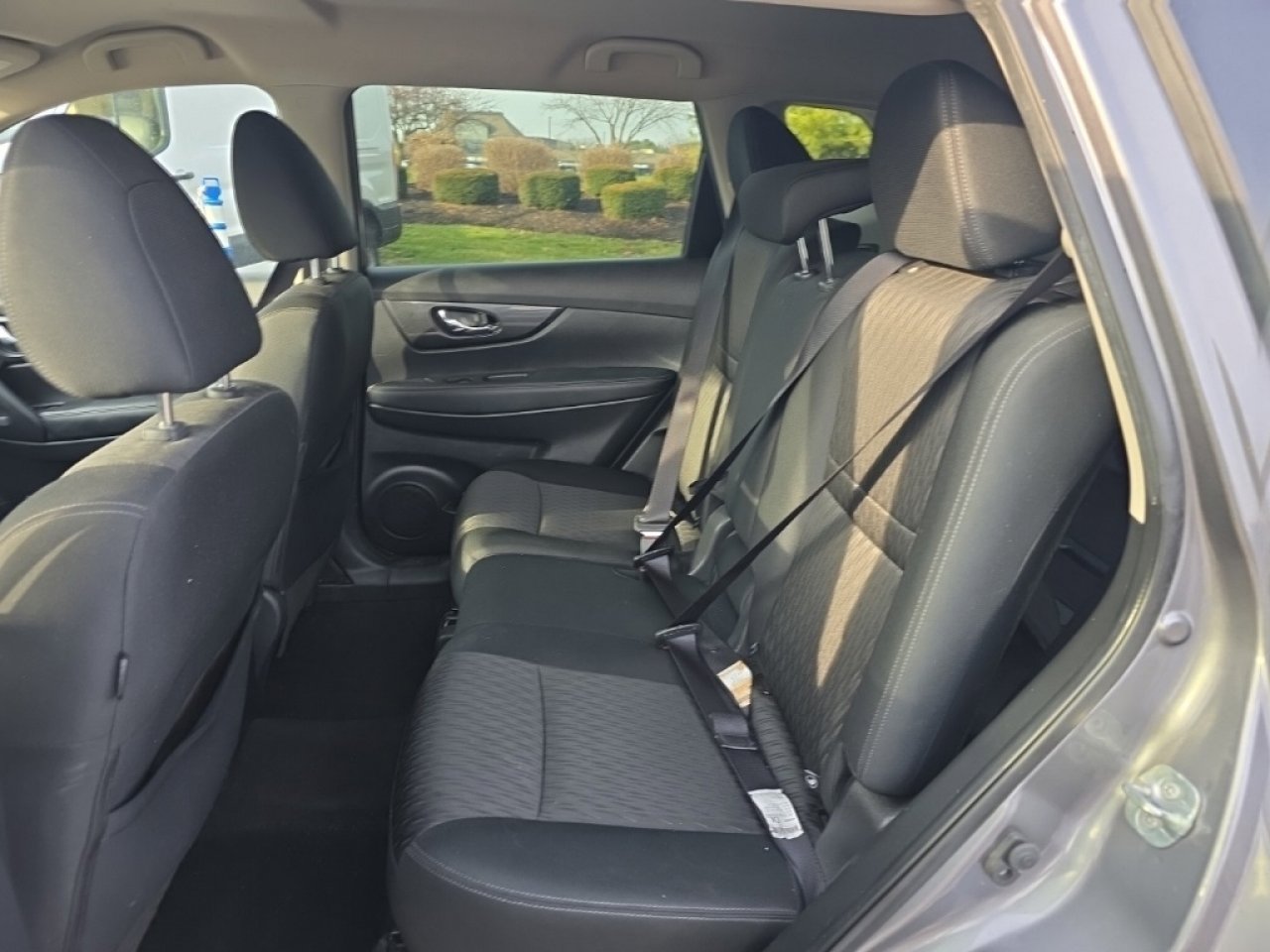 Used 2019 Nissan Rogue SV image 20