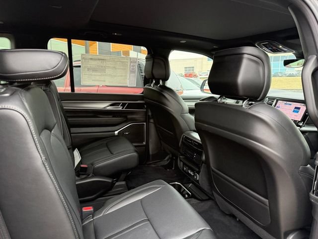 New 2025 Jeep Wagoneer Series II AWD/4WD image 5