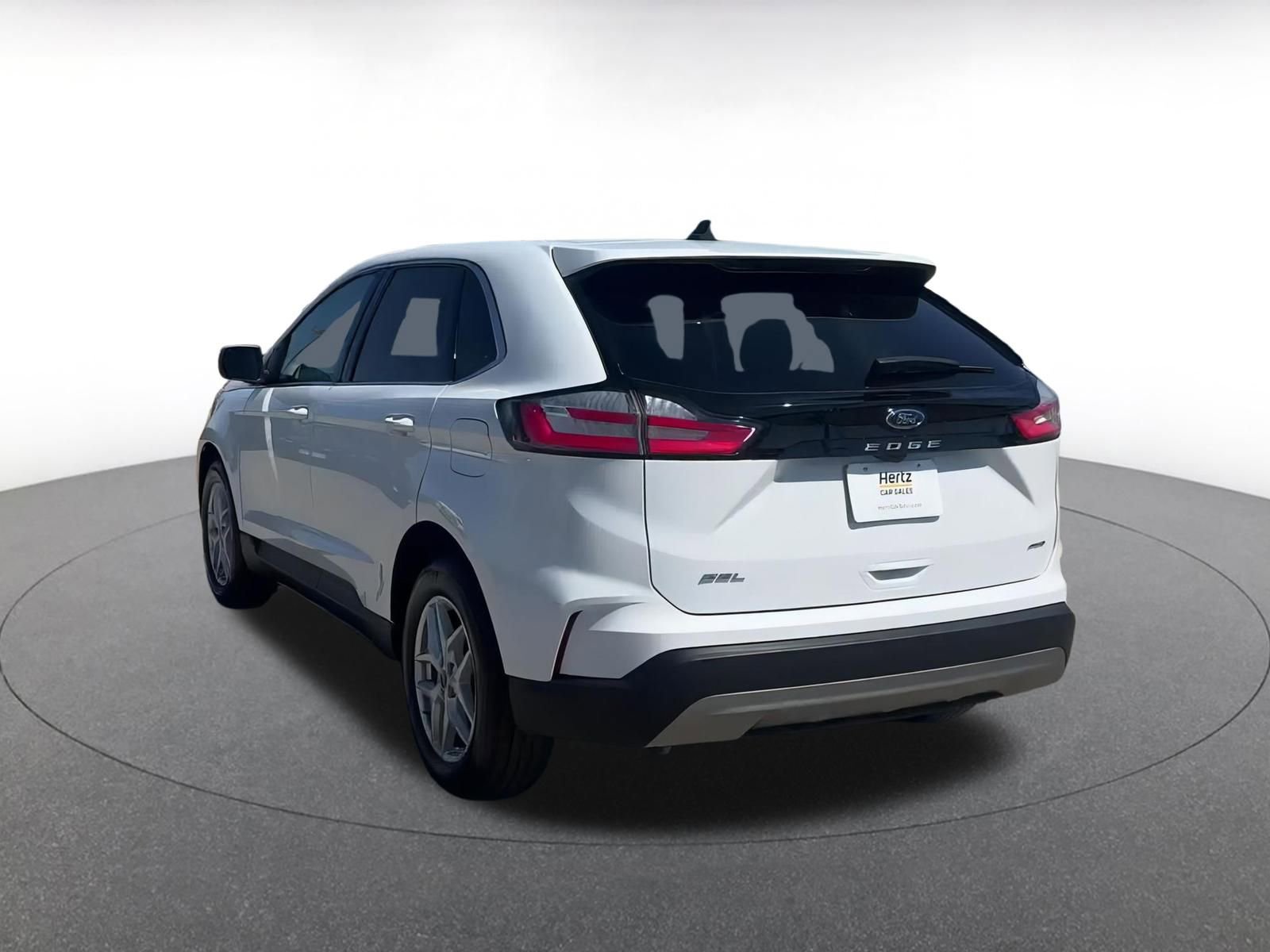 Used 2024 Ford Edge SEL image 11