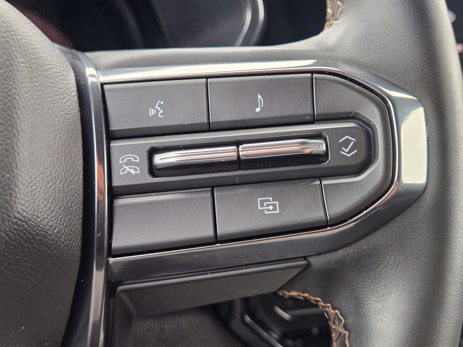 Used 2023 GMC Canyon AT4 AWD/4WD image 25