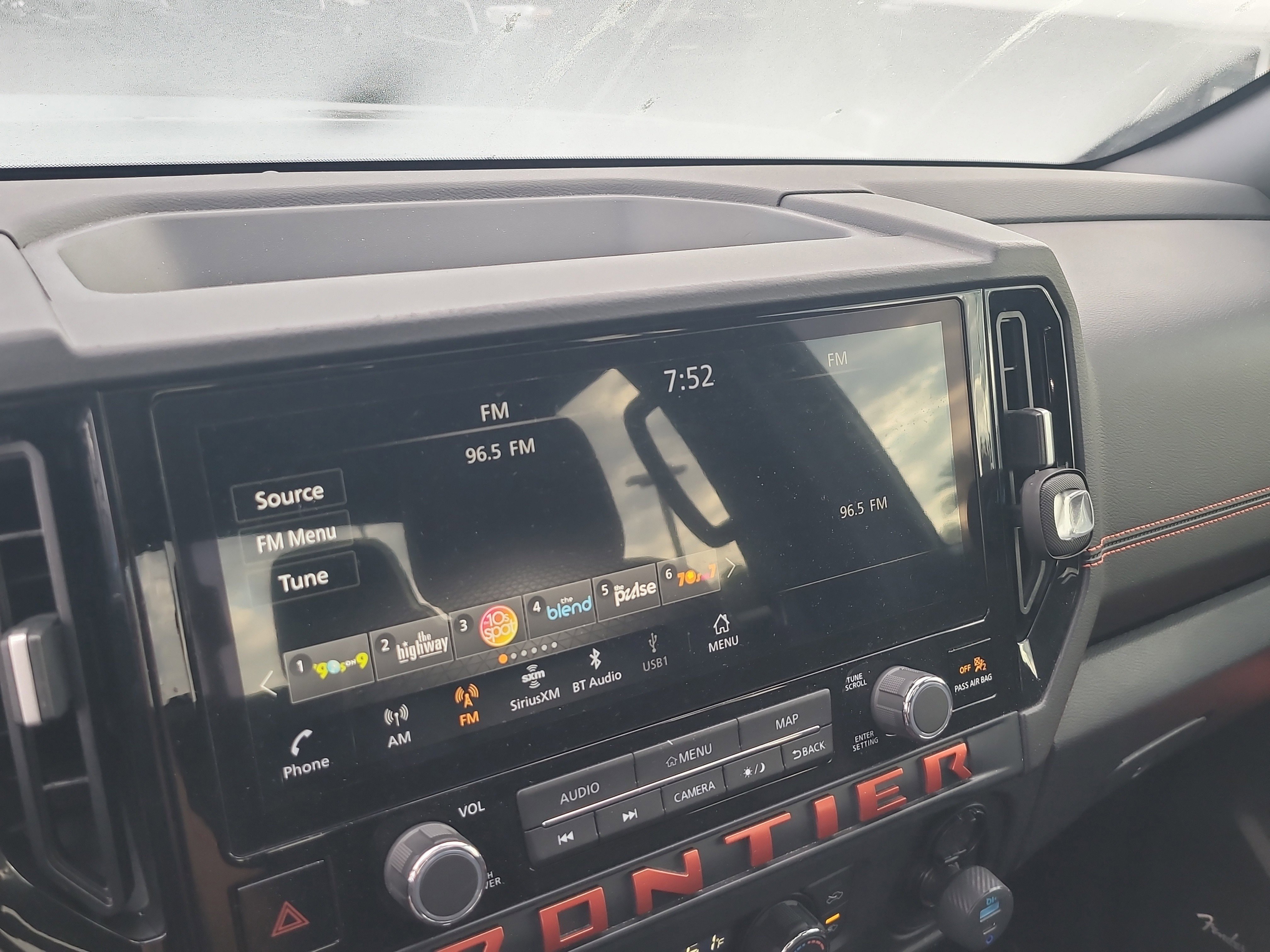Used 2025 Nissan Frontier Pro-X w/ Pro Premium Package RWD image 24