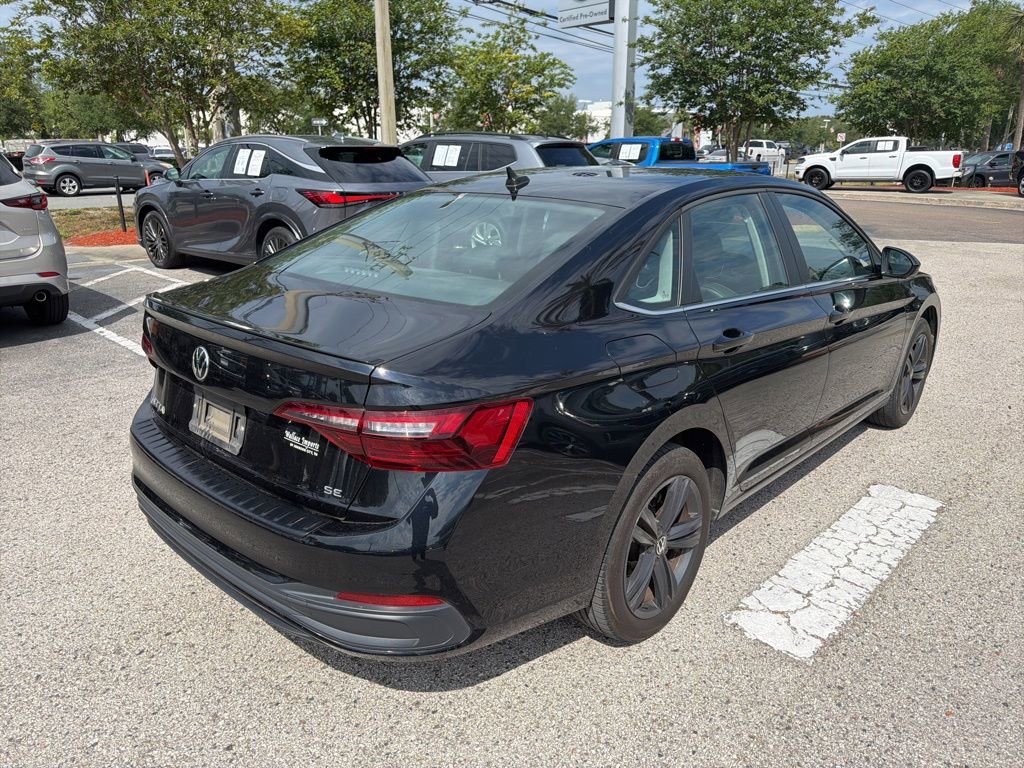 Used 2023 Volkswagen Jetta SE FWD image 17