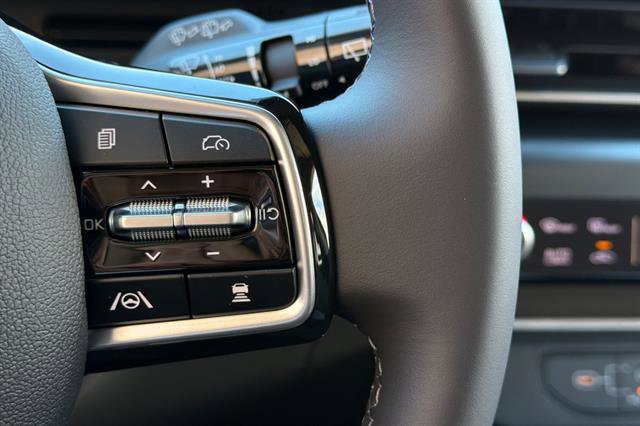 New 2026 Kia Carnival FWD image 44