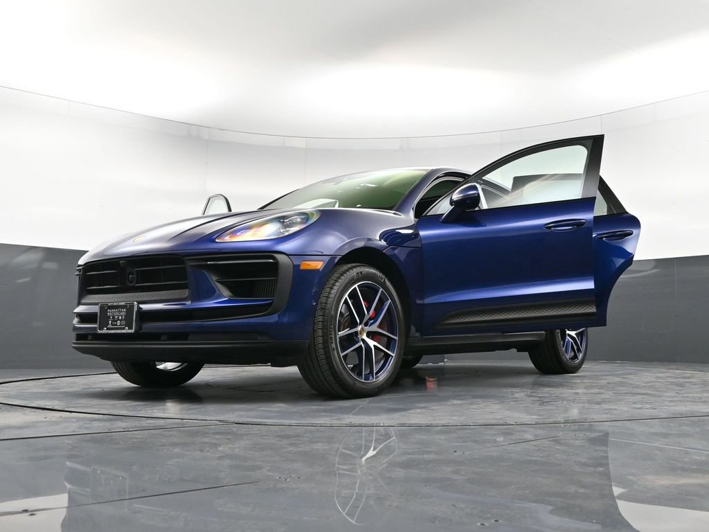 Certified 2023 Porsche Macan S image 39