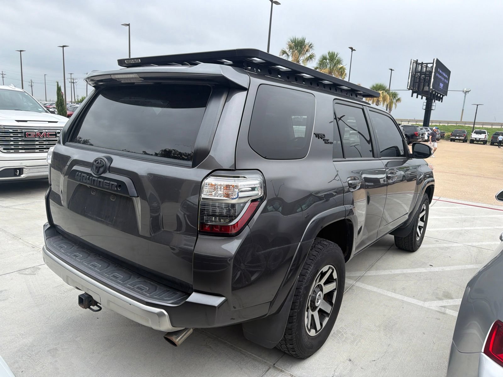 Used 2017 Toyota 4Runner TRD Off-Road Premium AWD/4WD image 4