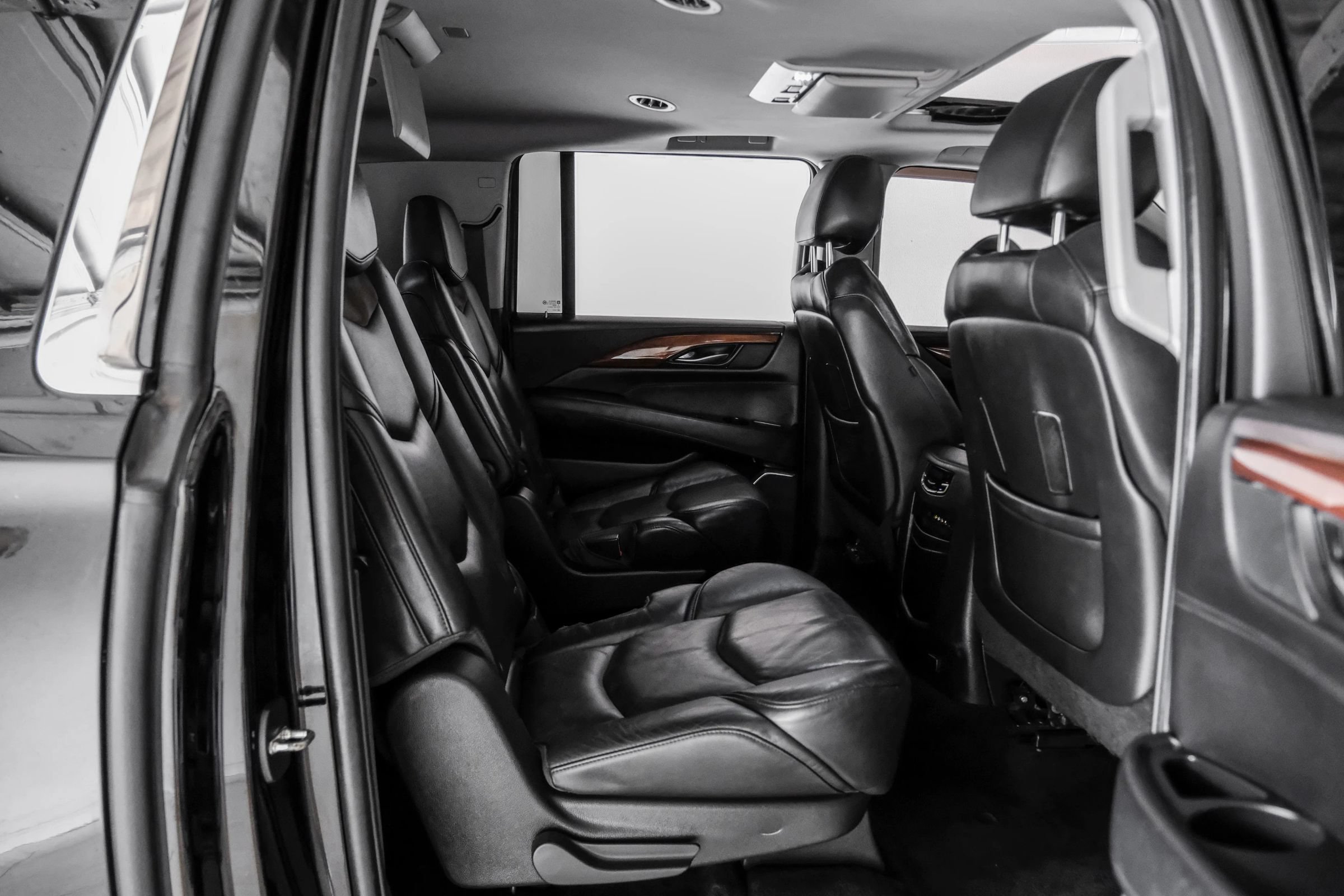 Used 2015 Cadillac Escalade ESV Premium AWD/4WD image 32