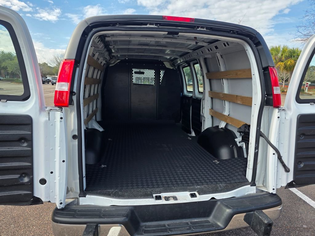 Used 2024 Chevrolet Express 2500 Work Van w/ Driver Convenience Package image 21