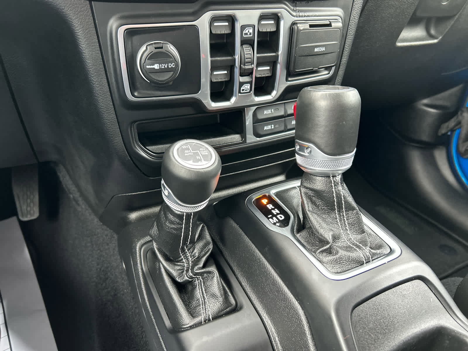 Used 2023 Jeep Wrangler Sahara w/ Cold Weather Group image 29