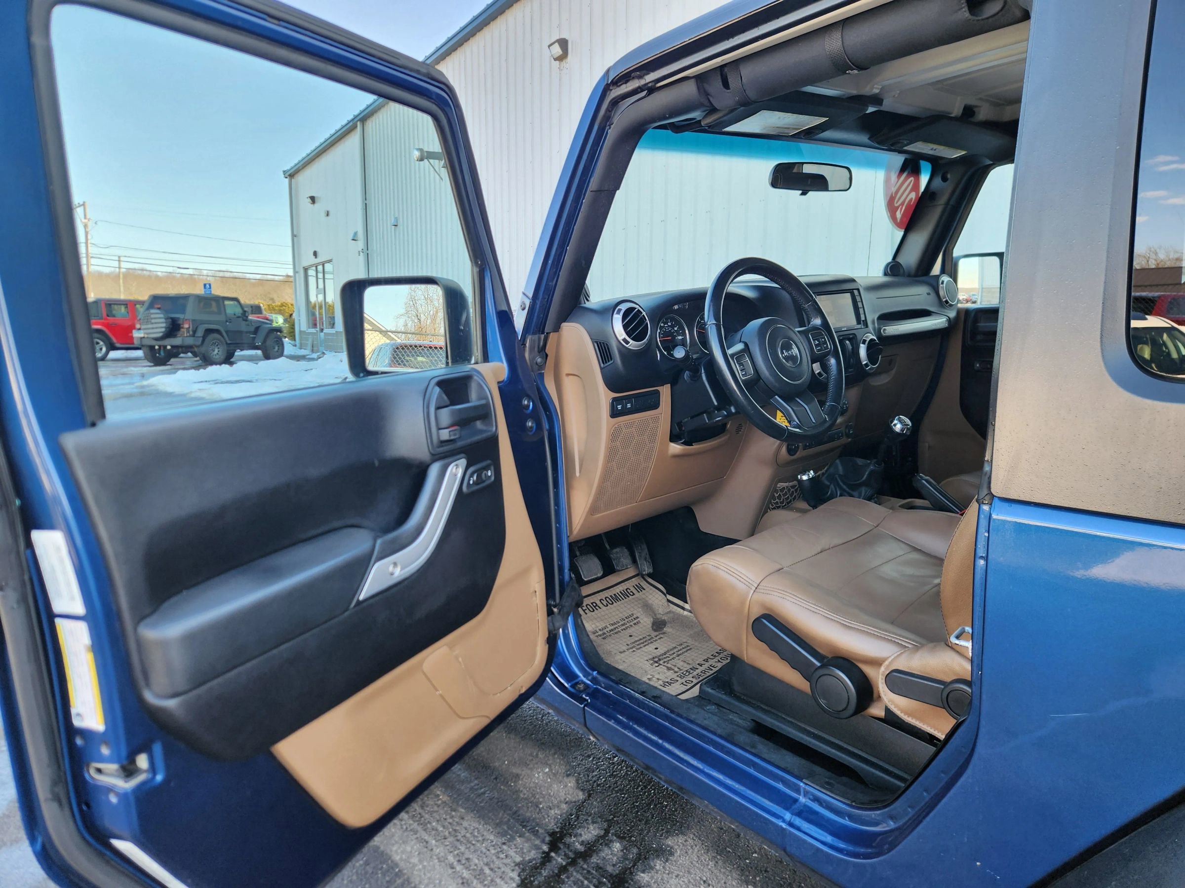 Used 2012 Jeep Wrangler Rubicon w/ Dual Top Group image 29