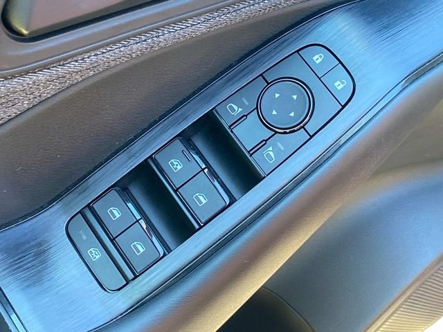 Used 2023 Nissan Rogue S FWD image 13