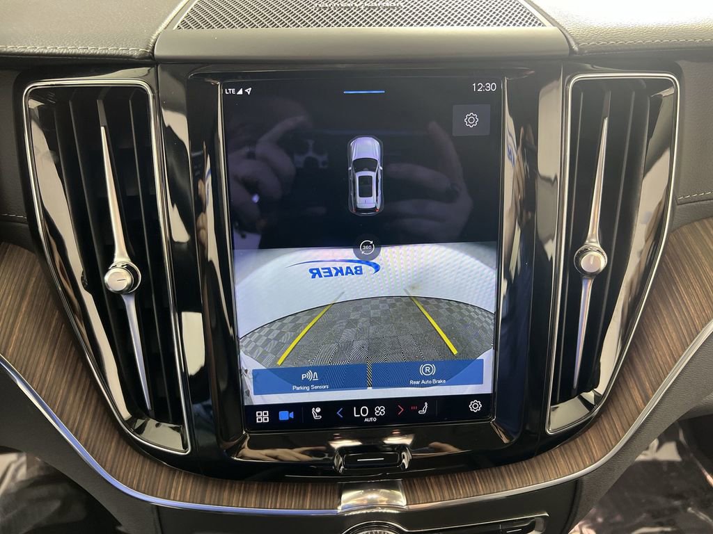 Used 2023 Volvo XC60 B6 Ultimate image 15