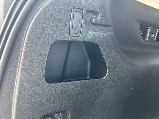 Used 2018 Ford Edge SEL FWD image 12