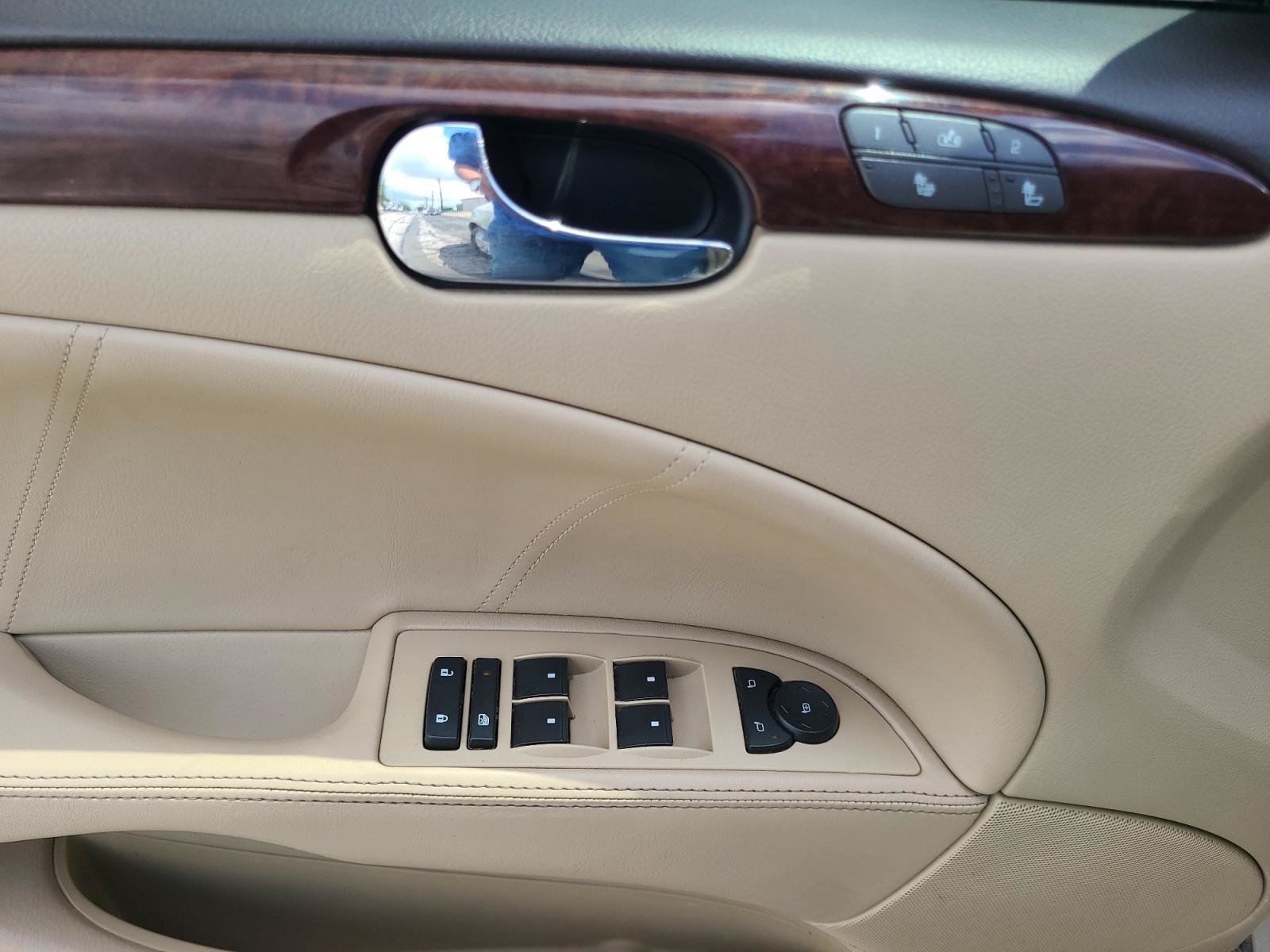Used 2010 Buick Lucerne CXL w/ Driver Confidence Package FWD image 10