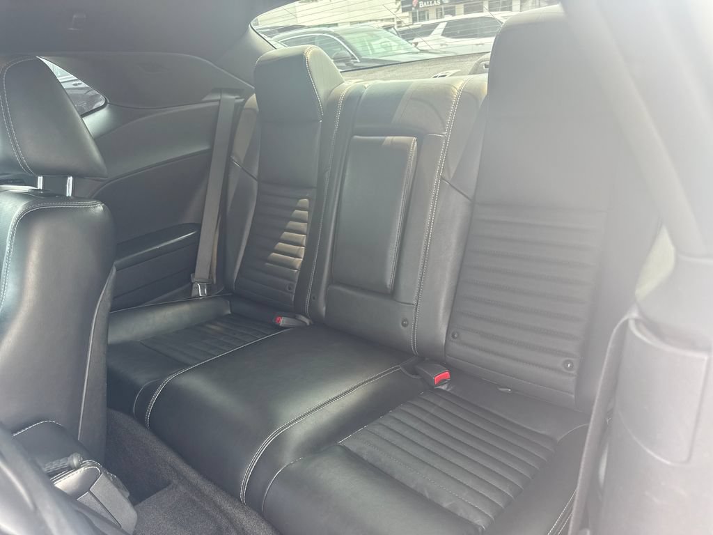 Used 2011 Dodge Challenger RWD image 8