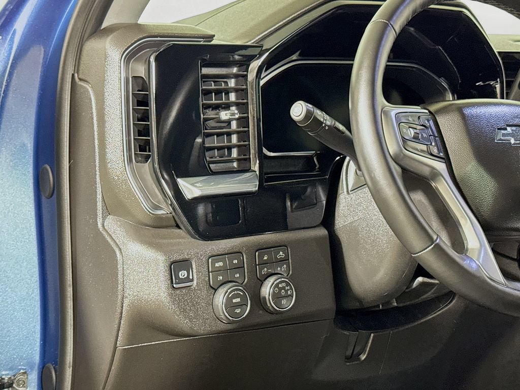 Certified 2026 Chevrolet Silverado 2500 LTZ w/ LTZ Plus Package AWD/4WD image 8