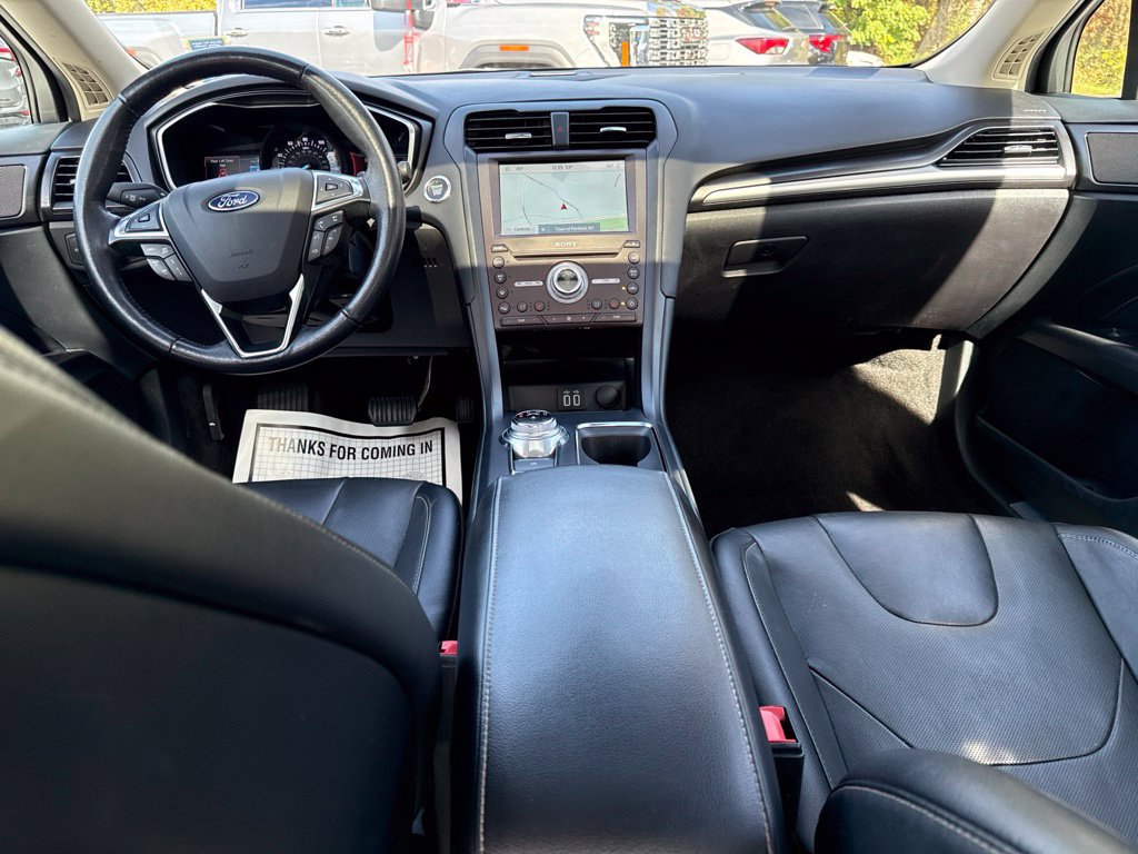 Used 2020 Ford Fusion Titanium AWD/4WD image 16