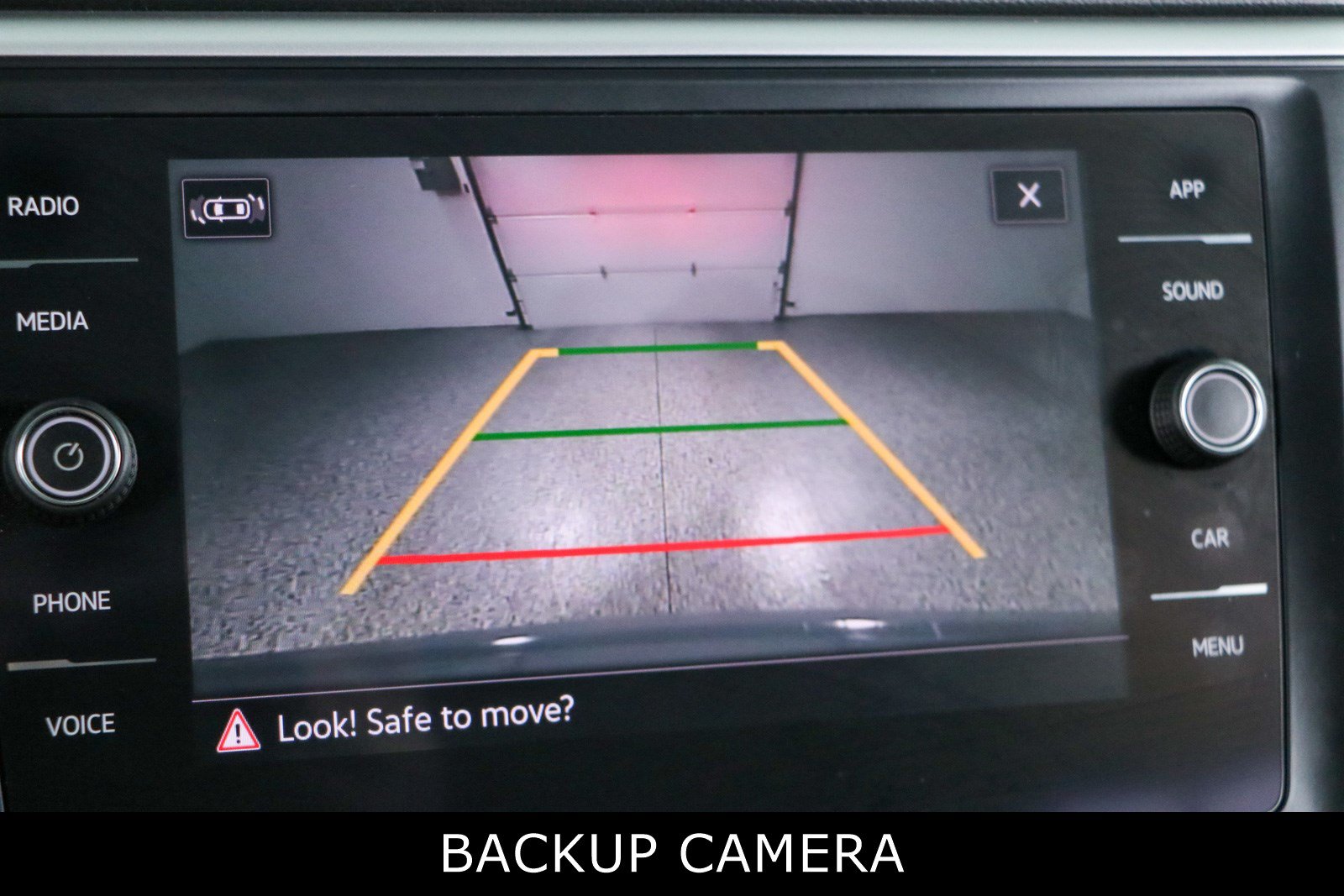 Used 2021 Volkswagen Atlas Cross Sport SE w/ Panoramic Sunroof Package FWD image 19