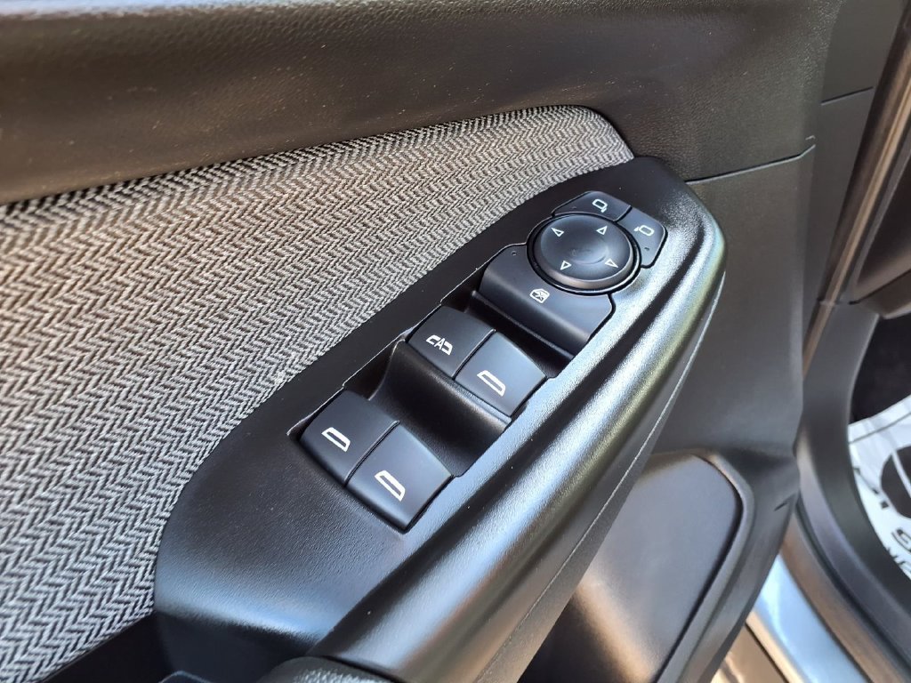 Used 2025 Chevrolet TrailBlazer LT AWD/4WD image 4