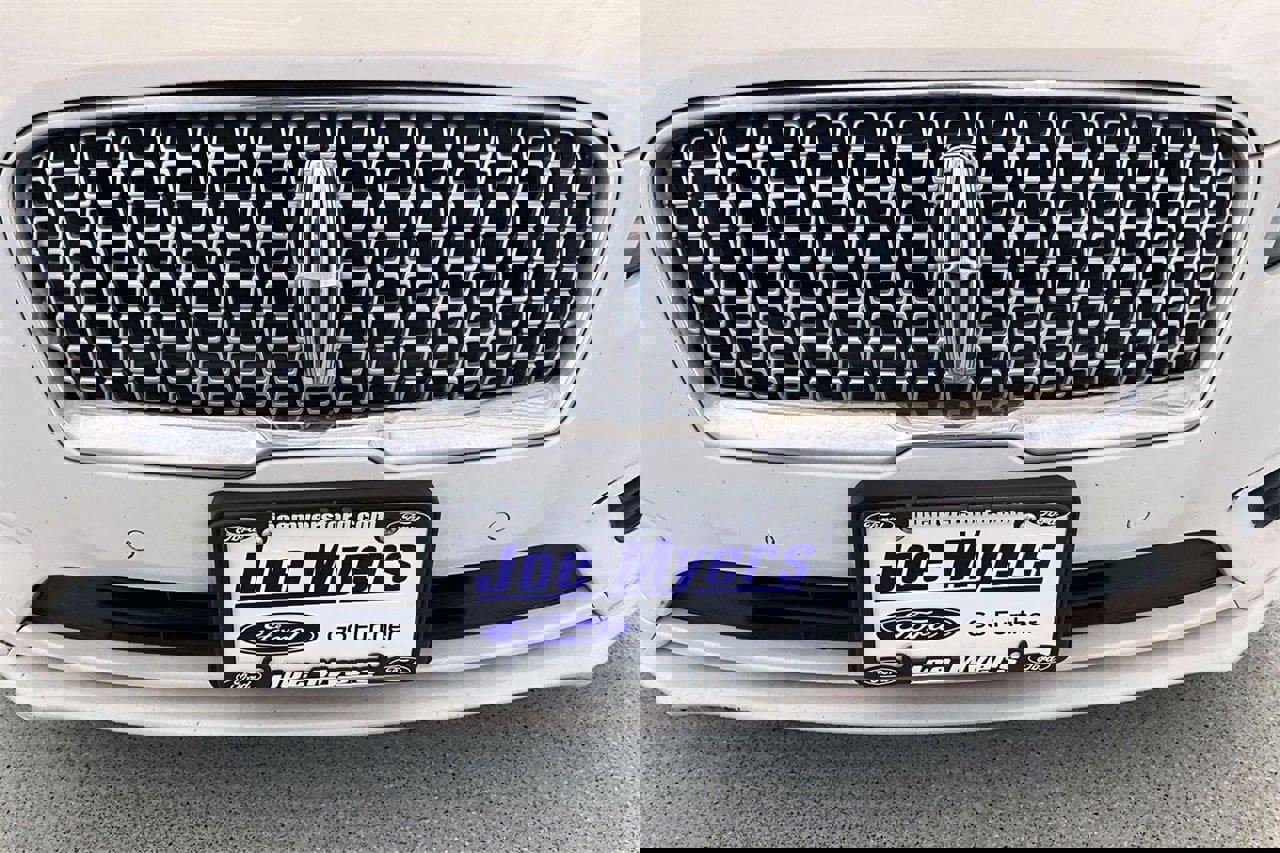 Used 2020 Lincoln MKZ Reserve w/ Monochromatic Package image 27